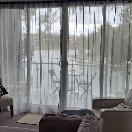Marina View Apartment On The Maribyrnong River, Melbourne المظهر الخارجي الصورة