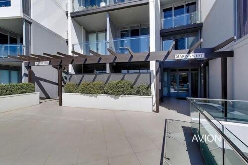Marina View Apartment On The Maribyrnong River, Melbourne المظهر الخارجي الصورة
