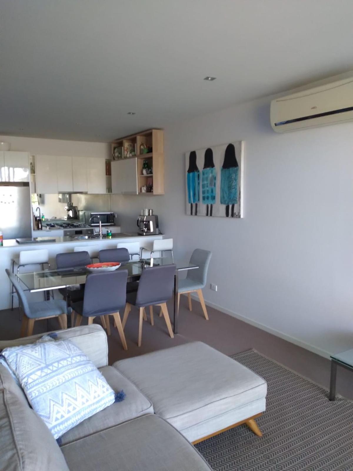 Marina View Apartment On The Maribyrnong River, Melbourne المظهر الخارجي الصورة